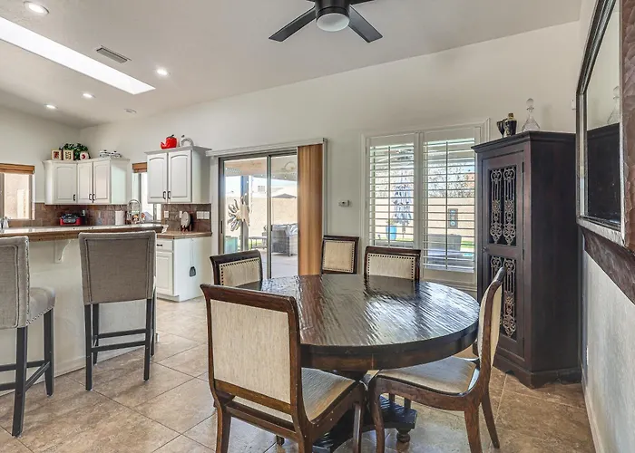 Outdoor Entertainment! Extended Havasu Escape